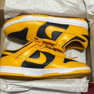 Nike Men's Yellow Dunk low